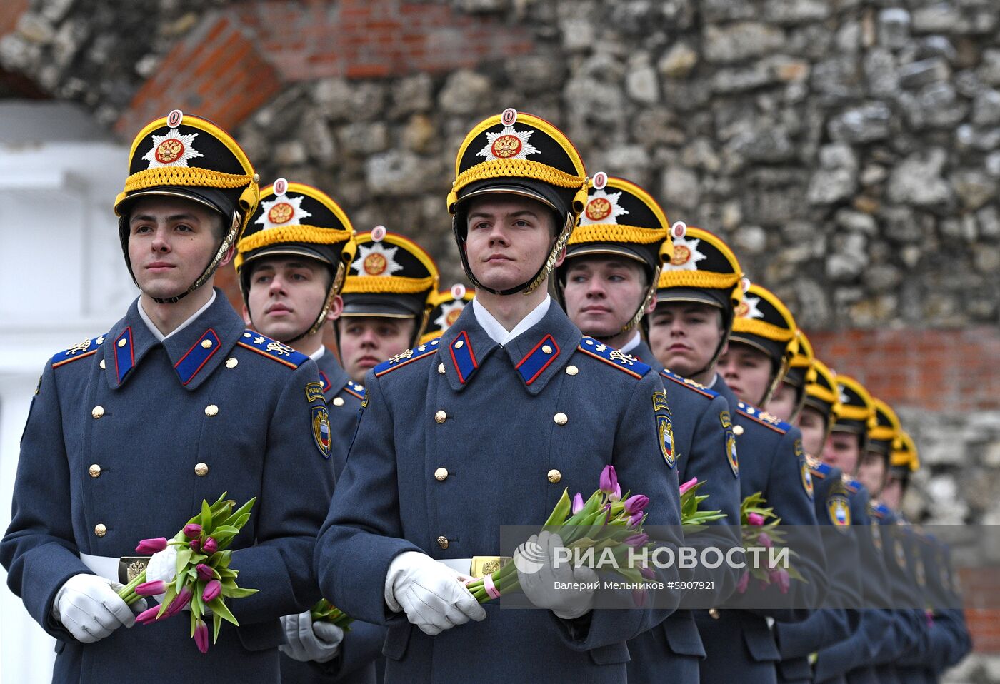 Поздравления женщин с Международным женским днем