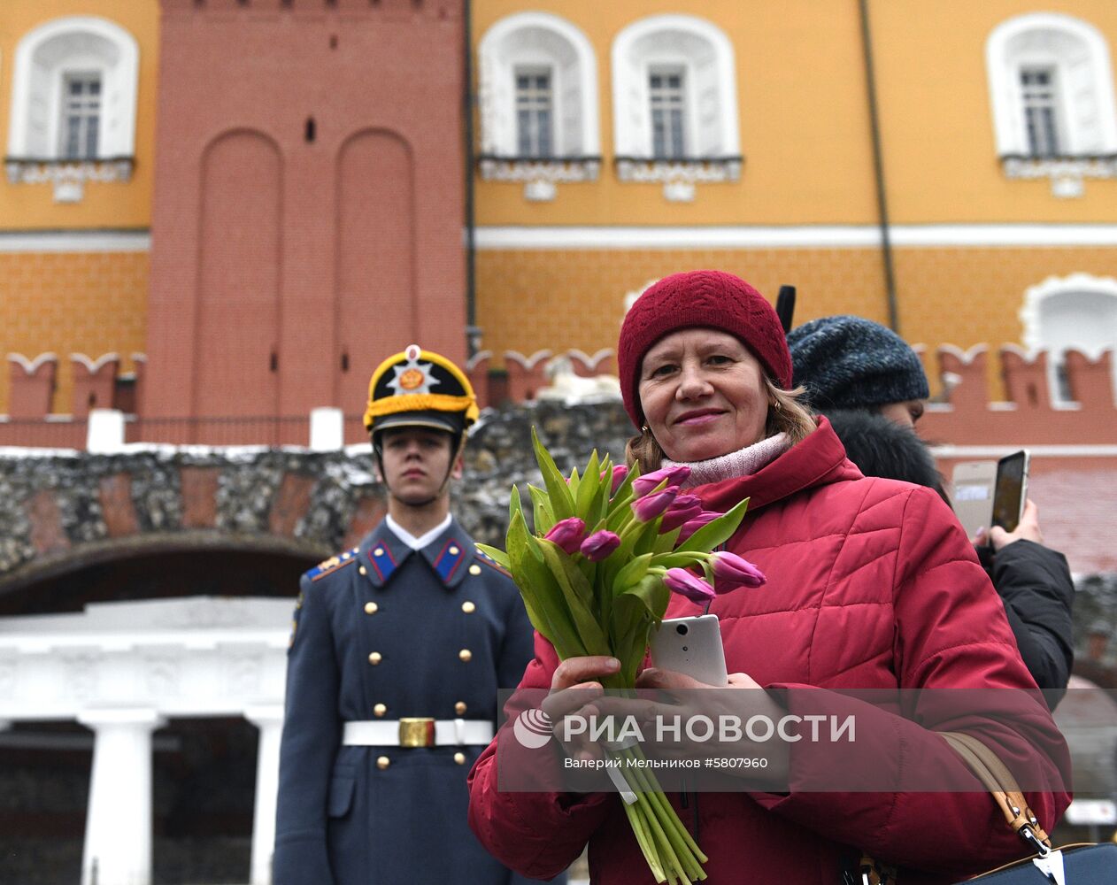 Поздравления женщин с Международным женским днем