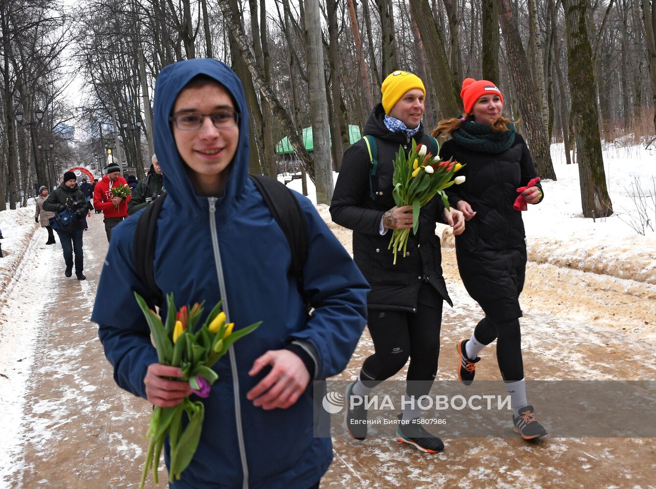 Праздничный  «Цветочный забег» в честь 8 Марта 