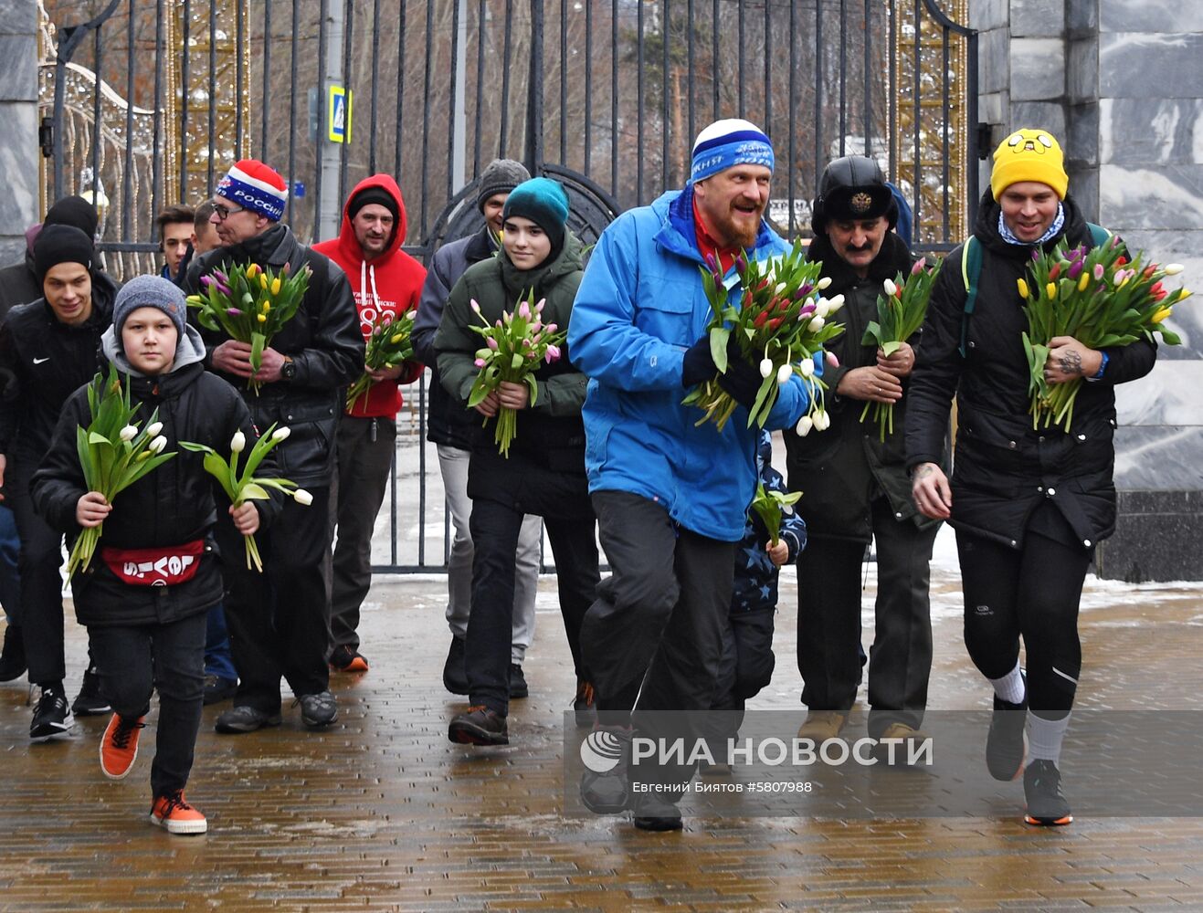 Праздничный  «Цветочный забег» в честь 8 Марта 