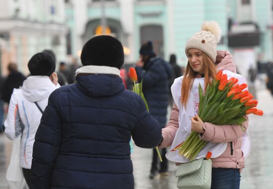 Поздравления женщин с Международным женским днем