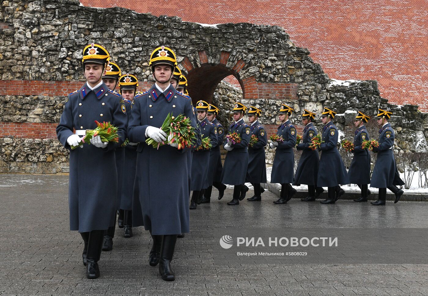 Поздравления женщин с Международным женским днем