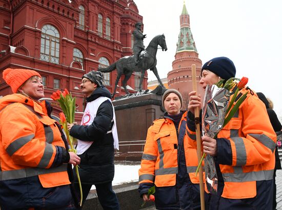 Поздравления женщин с Международным женским днем