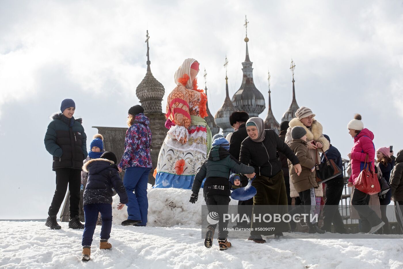 Празднование Масленицы