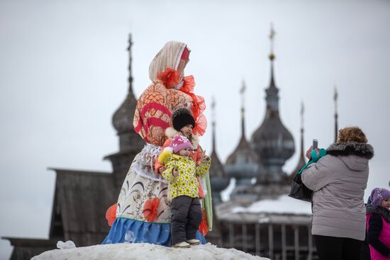 Празднование Масленицы