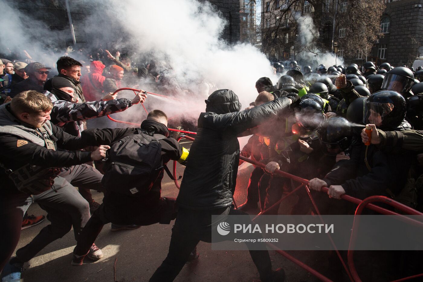 Акция в Киеве против коррупции в оборонной промышленности