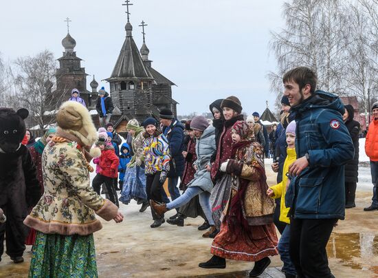 Празднование Масленицы