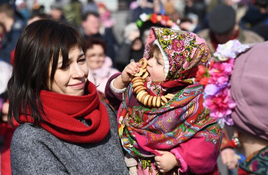 Празднование Масленицы в России