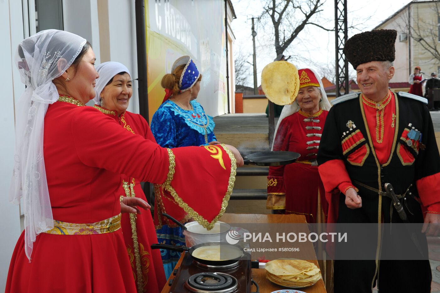 Празднование Масленицы в России