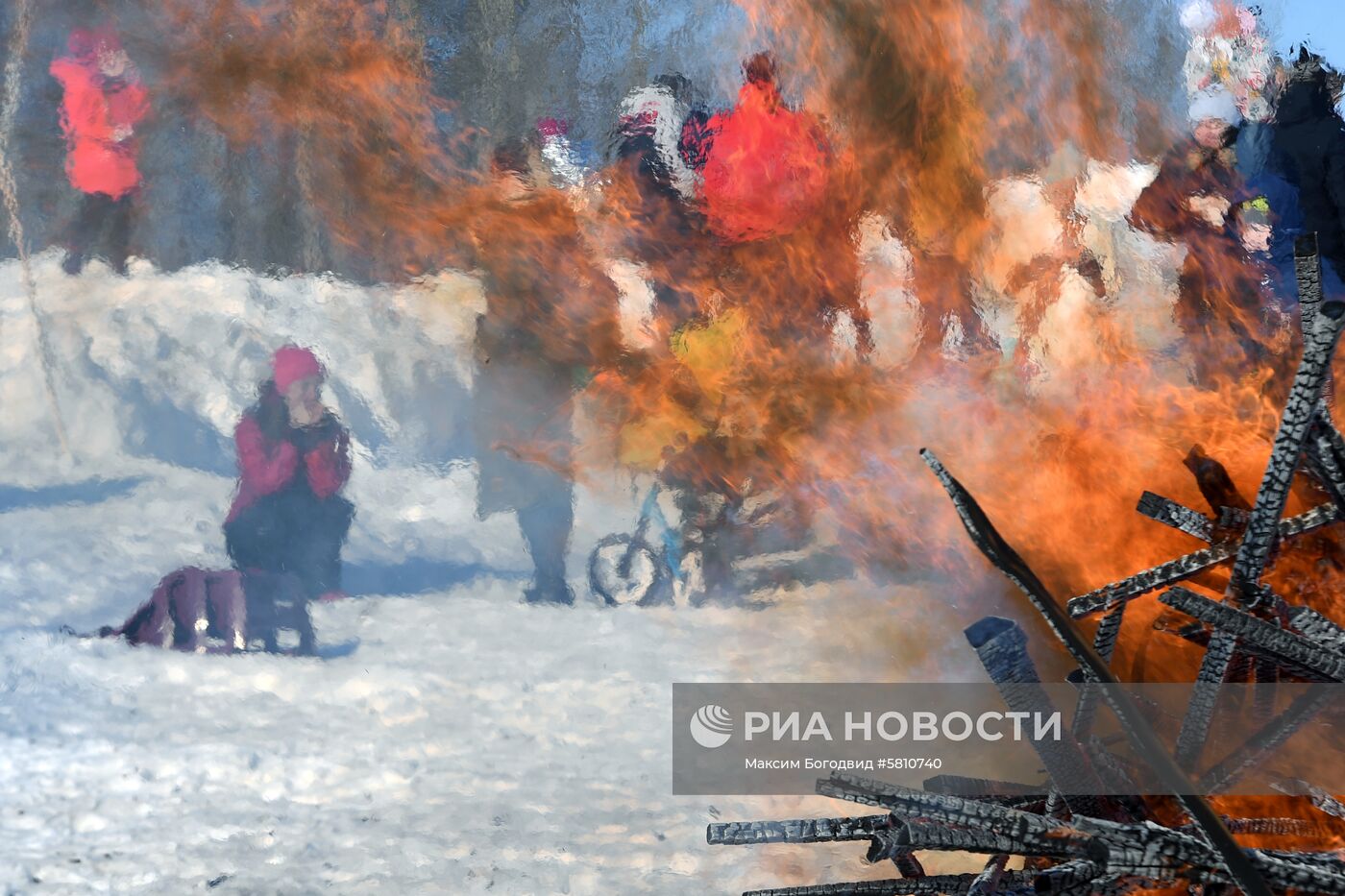 Празднование Масленицы в России