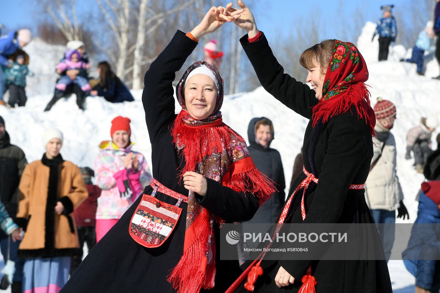 Празднование Масленицы в России
