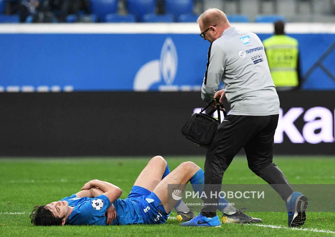 Футбол. РПЛ. Матч "Зенит" - "Уфа"