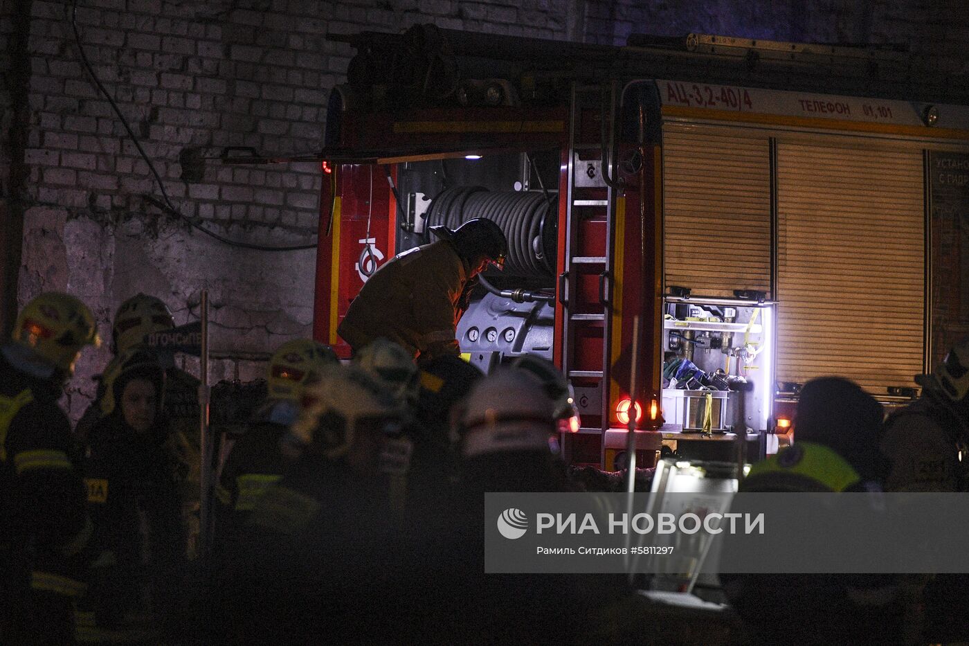 Ликвидирован пожар на складе лакокрасочных материалов в Москве