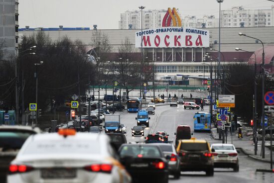 Проверки на московских рынках "Москва" и "Садовод"