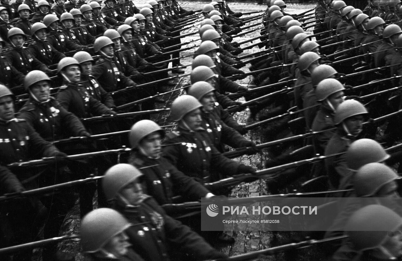 Парад Победы на Красной площади 24 июня 1945 г.