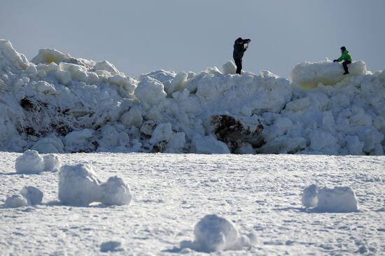 Ледяные торосы на Финском заливе