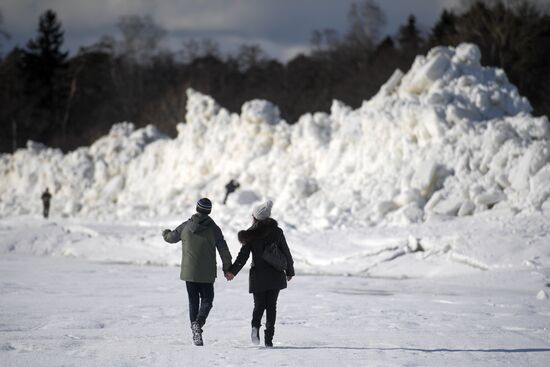 Ледяные торосы на Финском заливе