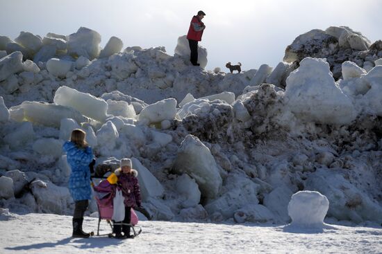 Ледяные торосы на Финском заливе