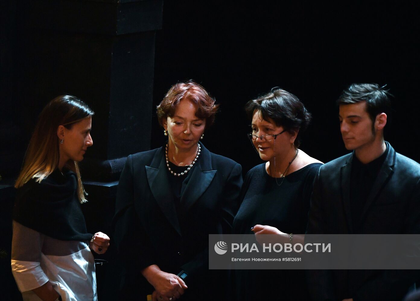 Прощание с актером В. Этушем