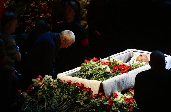 Прощание с актером В. Этушем