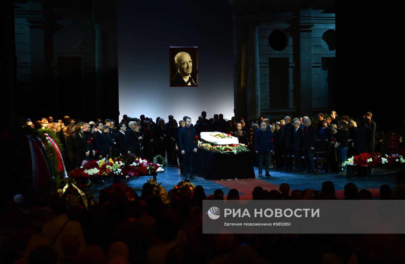 Прощание с актером В. Этушем