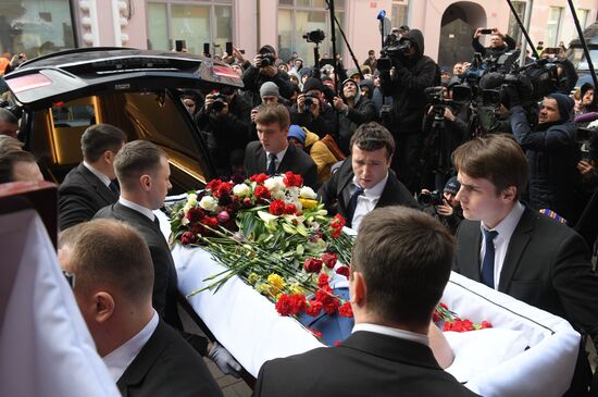 Прощание с актером В. Этушем