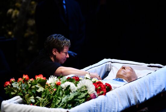 Прощание с актером В. Этушем