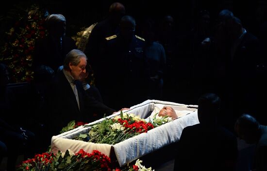 Прощание с актером В. Этушем