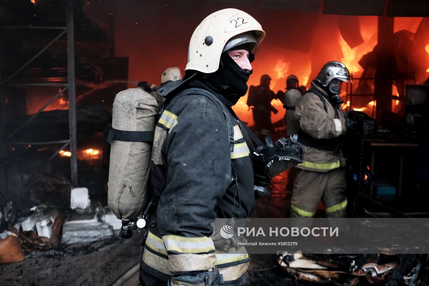 Пожар на складе полиэтилена в Краснодаре