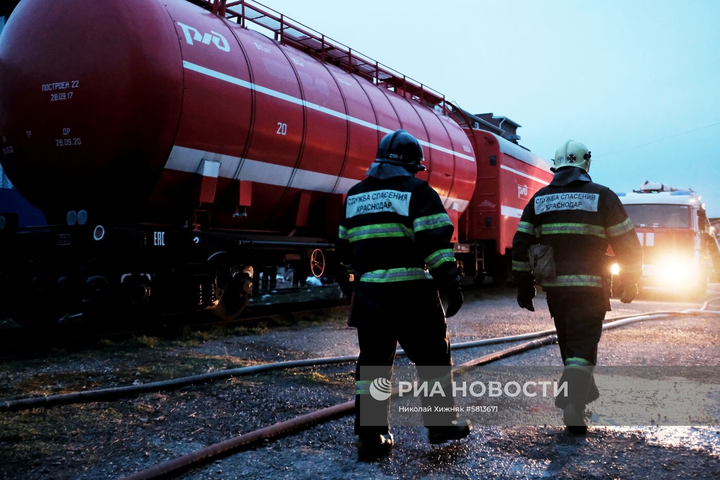 Пожар на складе полиэтилена в Краснодаре