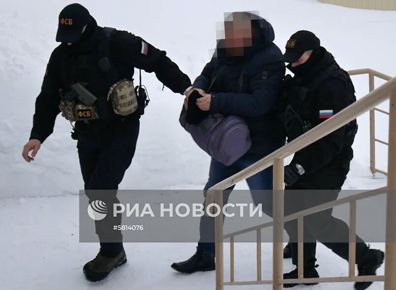 ФСБ и МВД РФ пресекли деятельность преступной группы по изготовлению и сбыту оружия
