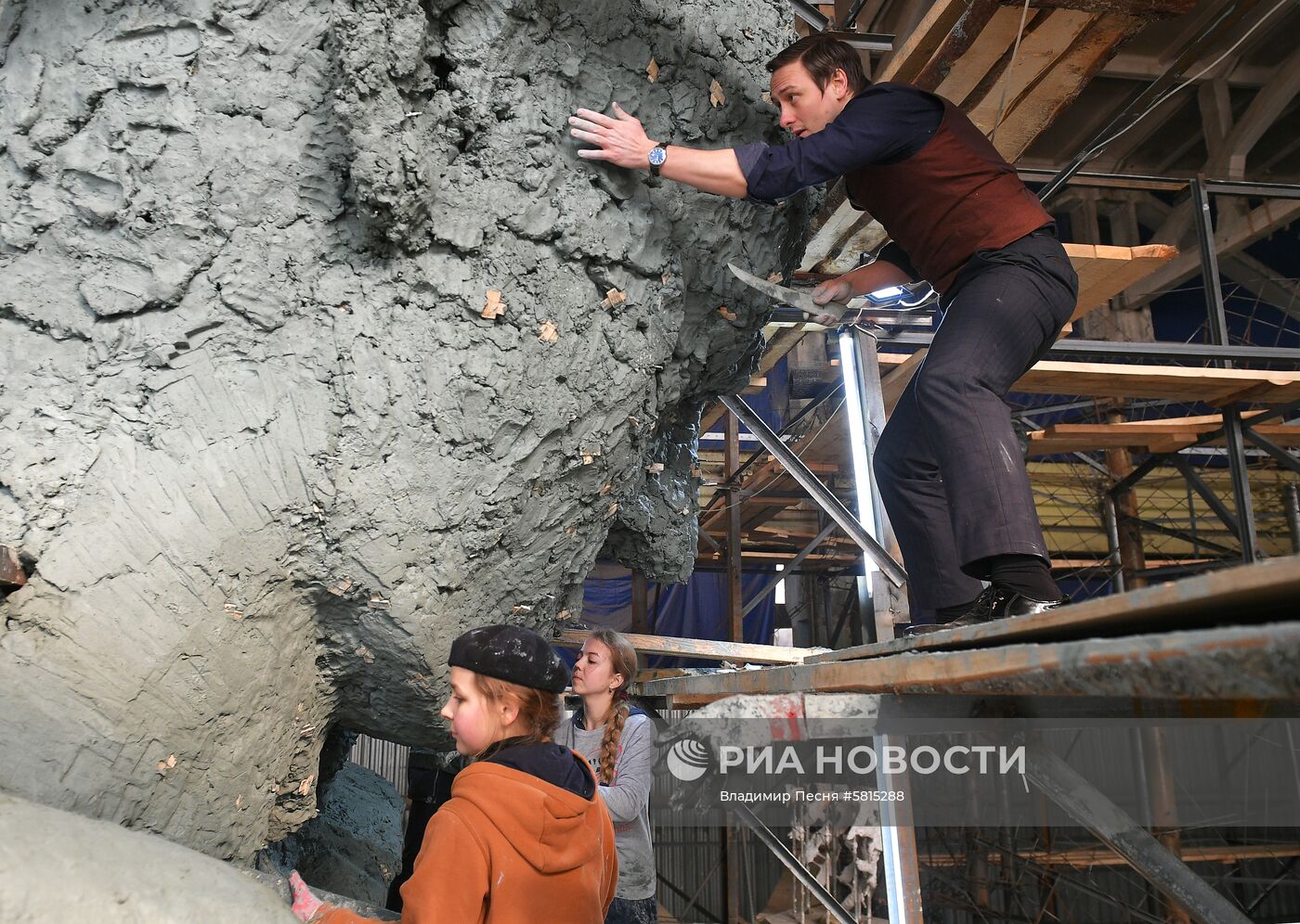 Модель центральной фигуры Ржевского мемориала Советскому солдату