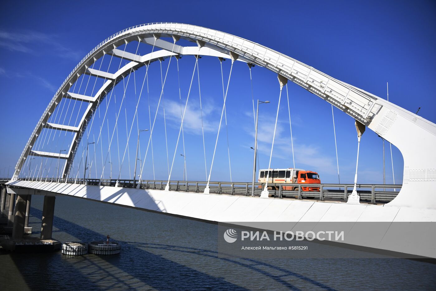 Строительство железнодорожной части Крымского моста