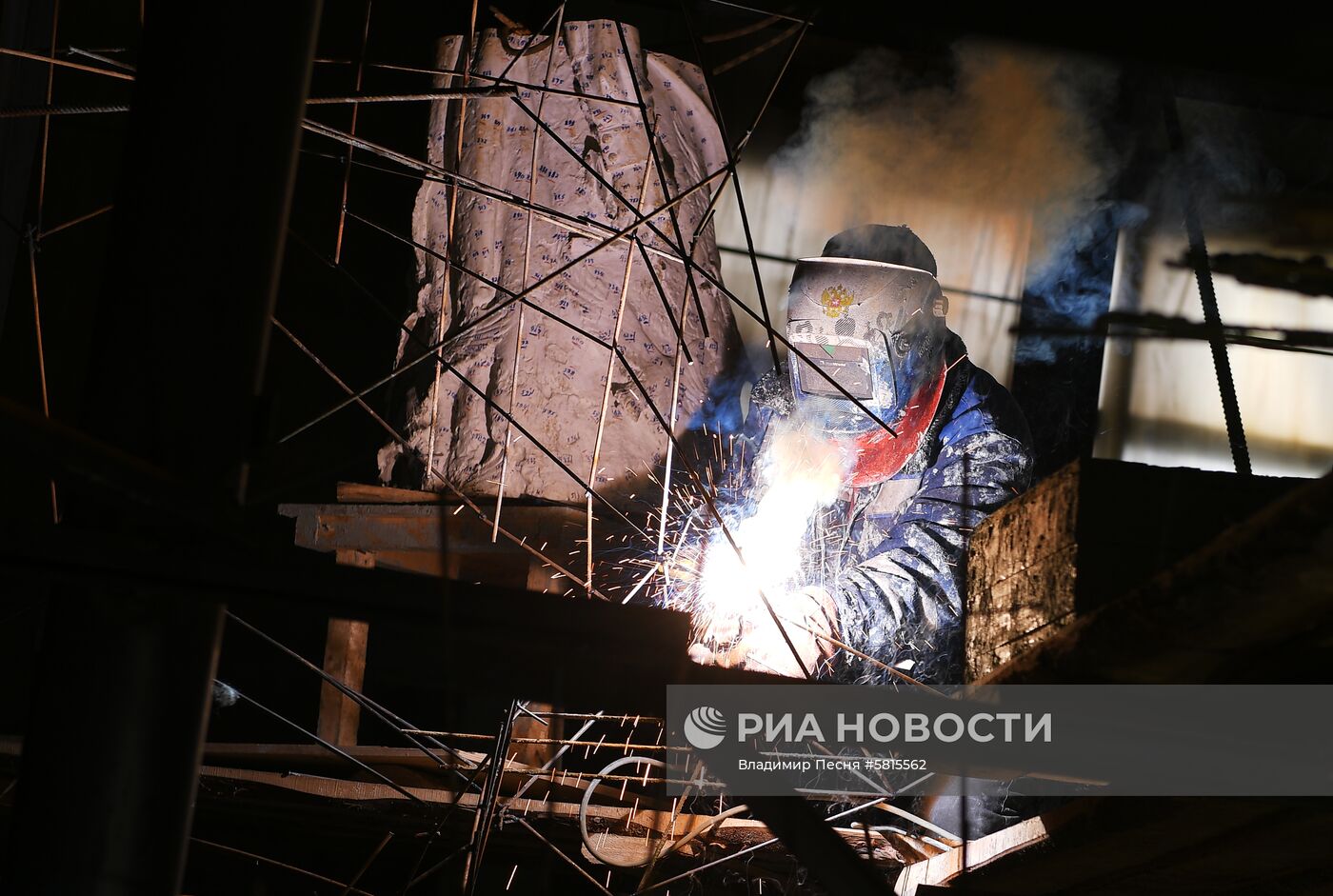 Модель центральной фигуры Ржевского мемориала Советскому солдату