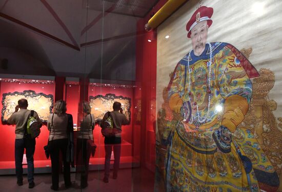 Выставка "Сокровища императорского дворца Гугун"