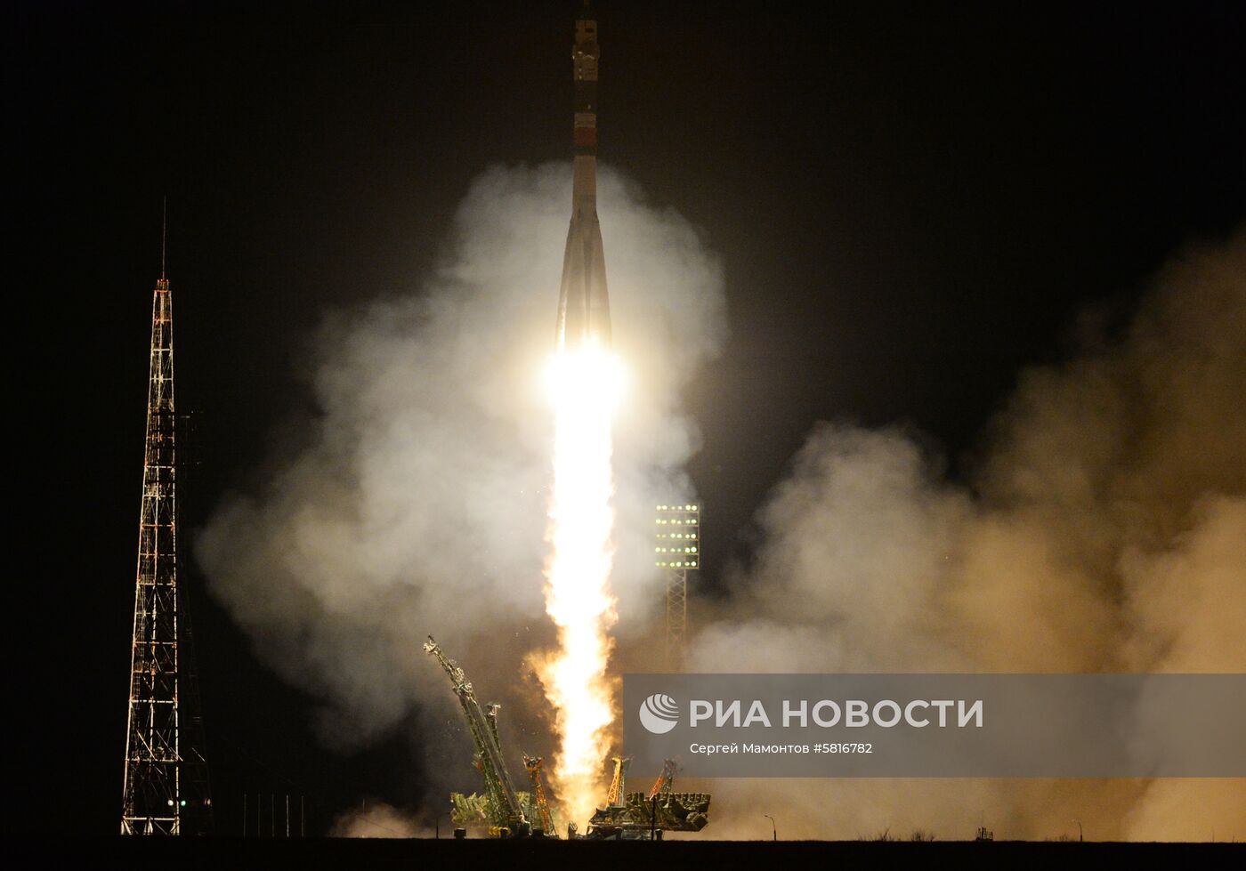 Старт пилотируемого корабля "Союз МС-12"