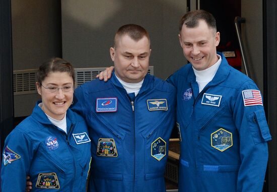 Старт пилотируемого корабля "Союз МС-12"