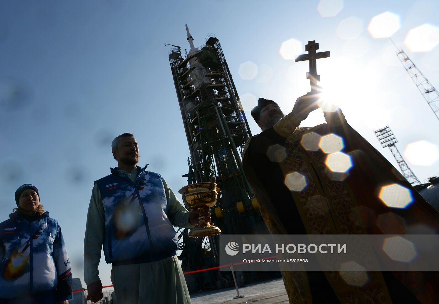 Старт пилотируемого корабля "Союз МС-12"