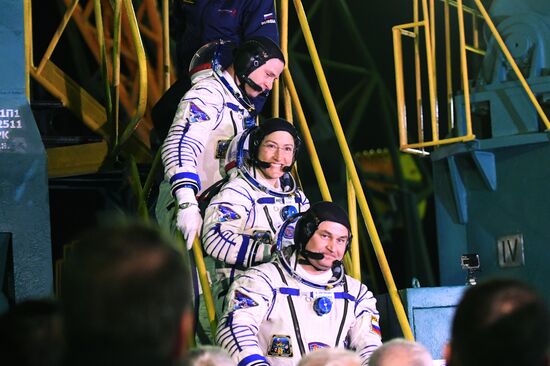 Старт пилотируемого корабля "Союз МС-12"