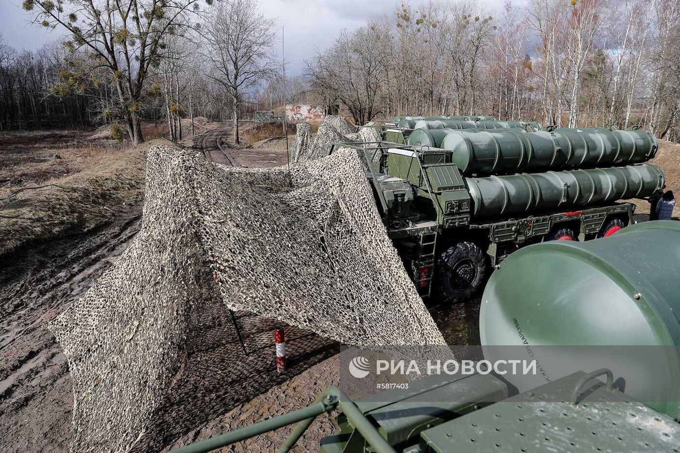 Новые расчеты С-400 заступили на первое боевое дежурство 