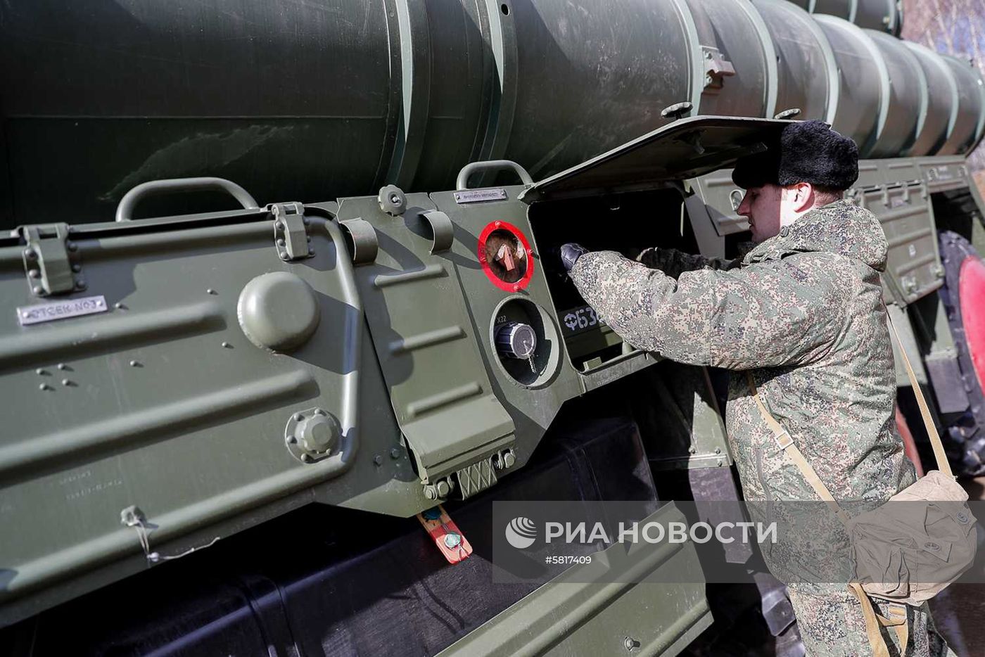 Новые расчеты С-400 заступили на первое боевое дежурство