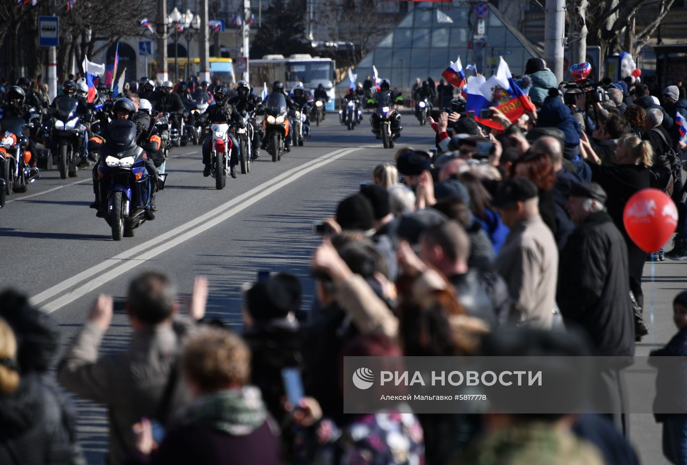 Автопробег мотоклуба "Ночные волки" в Крыму