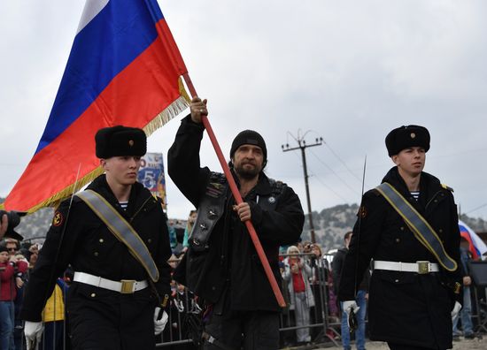 Автопробег мотоклуба "Ночные волки" в Крыму