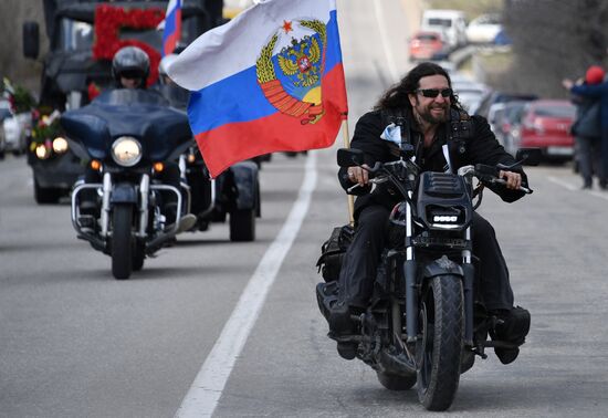 Автопробег мотоклуба "Ночные волки" в Крыму