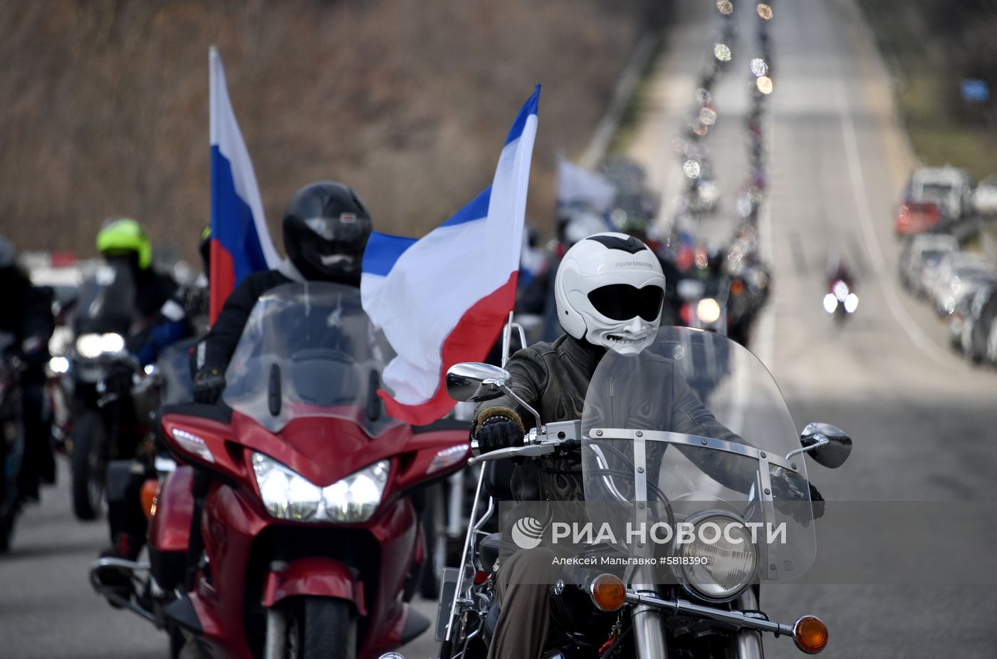 Автопробег мотоклуба "Ночные волки" в Крыму