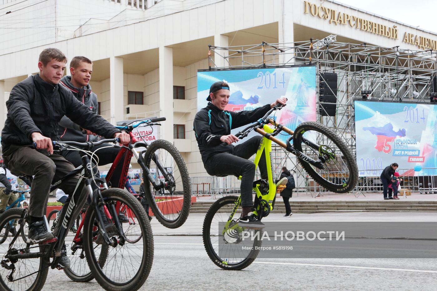 Легкоатлетический пробег и велозаед в Симферополе