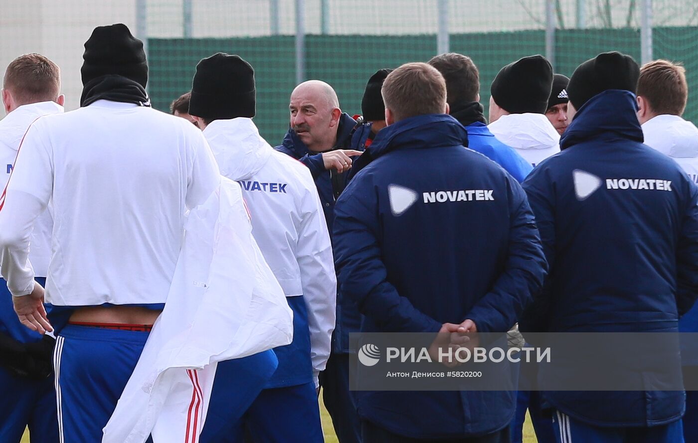 Футбол. Тренировка сборной России