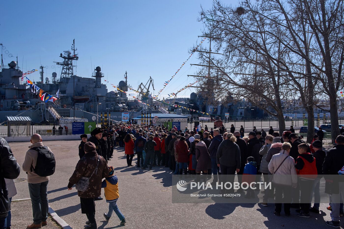 Акция "Военная служба по контракту в Вооружённых силах — Твой выбор!" в Севастополе