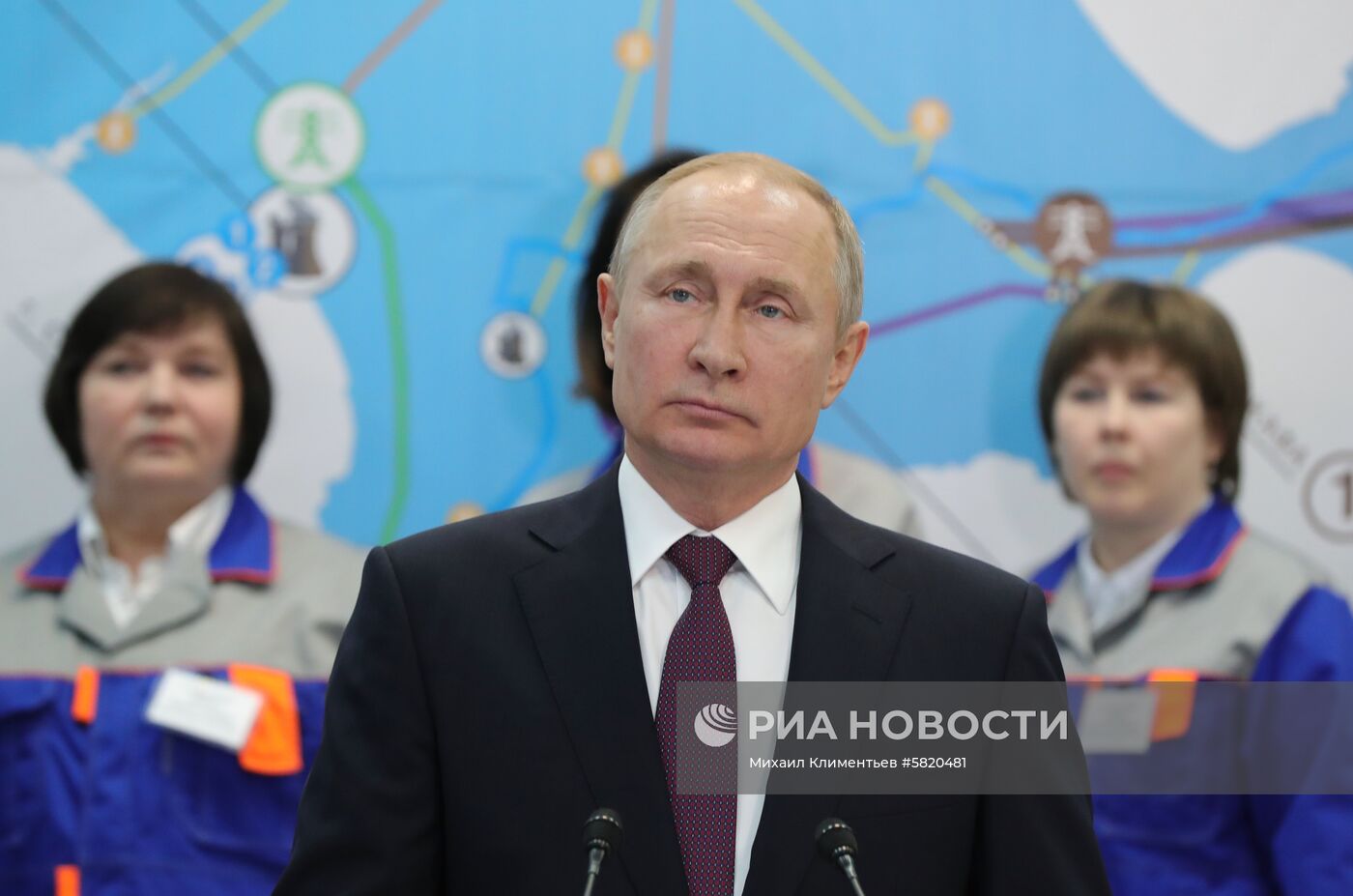 Рабочая поездка президента РФ В. Путина в Крым