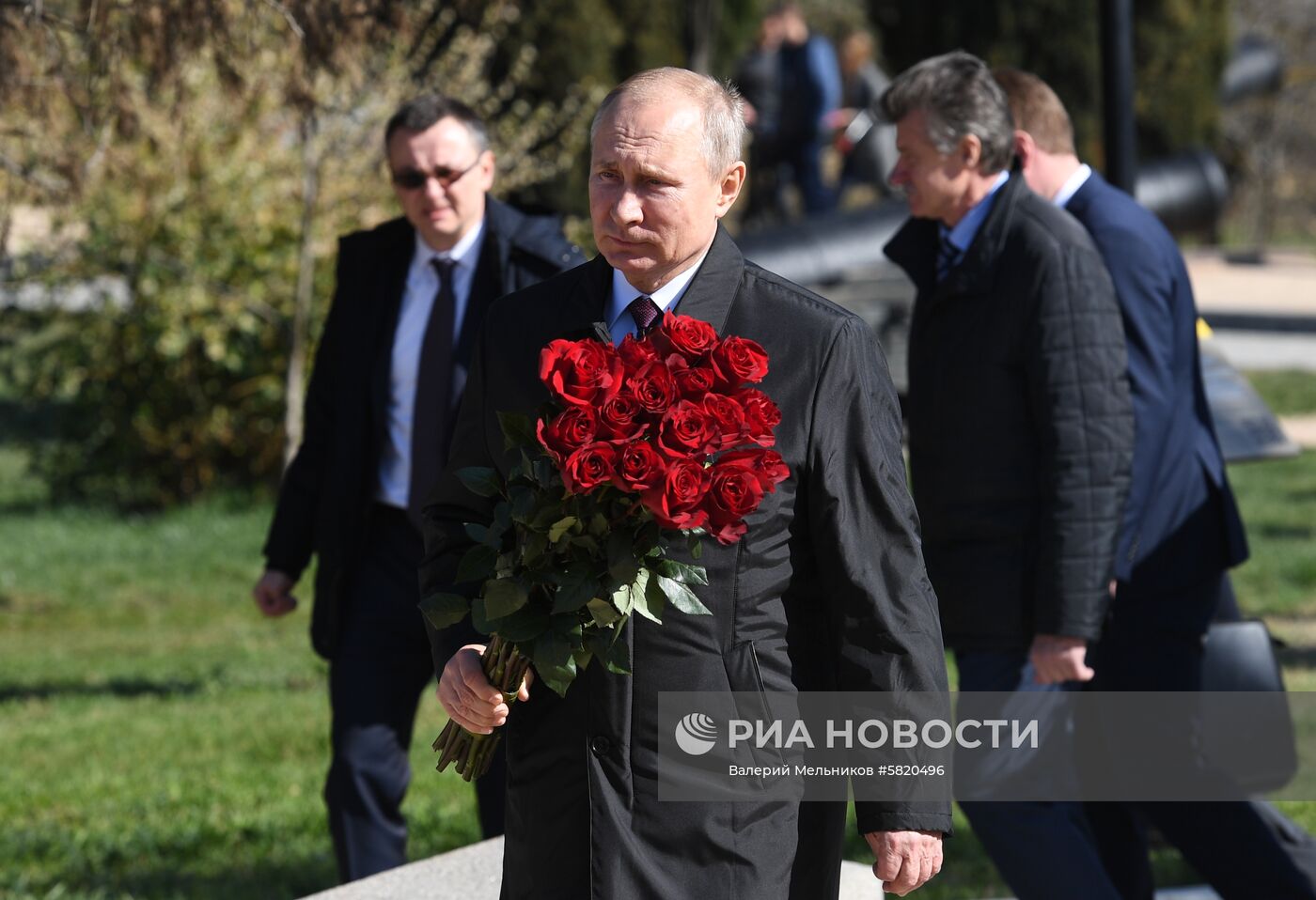 Рабочая поездка президента РФ В. Путина в Крым 